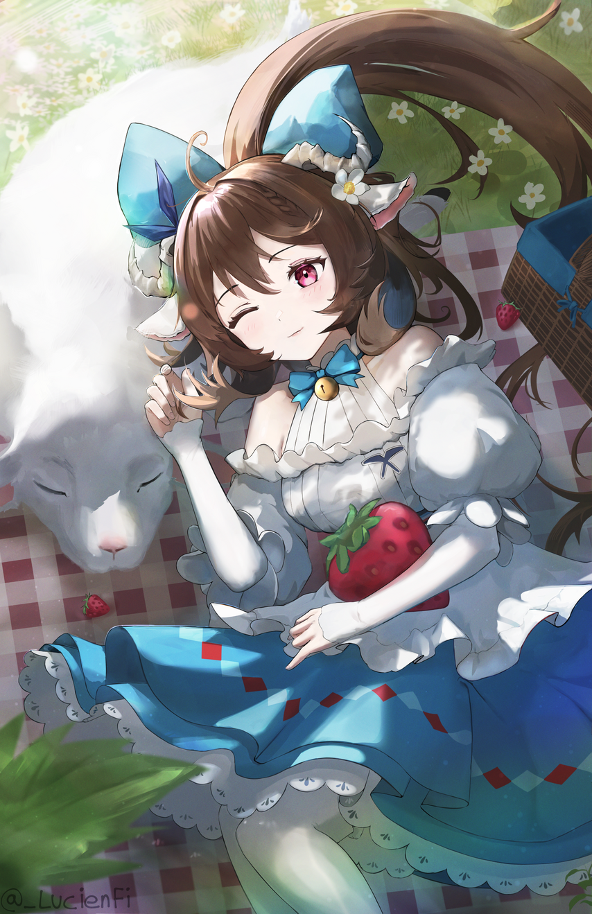 Eyjafjalla the HvÃt Aska Full Body | Detailed Background